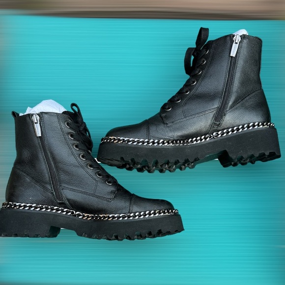 Vince Camuto - Picture 3 of 8